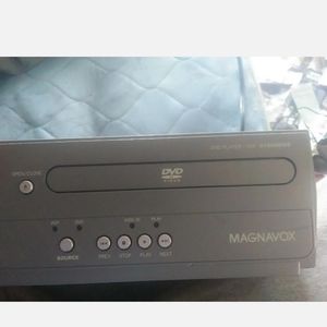 Magnavox DV200MW8 DVD VHS Player